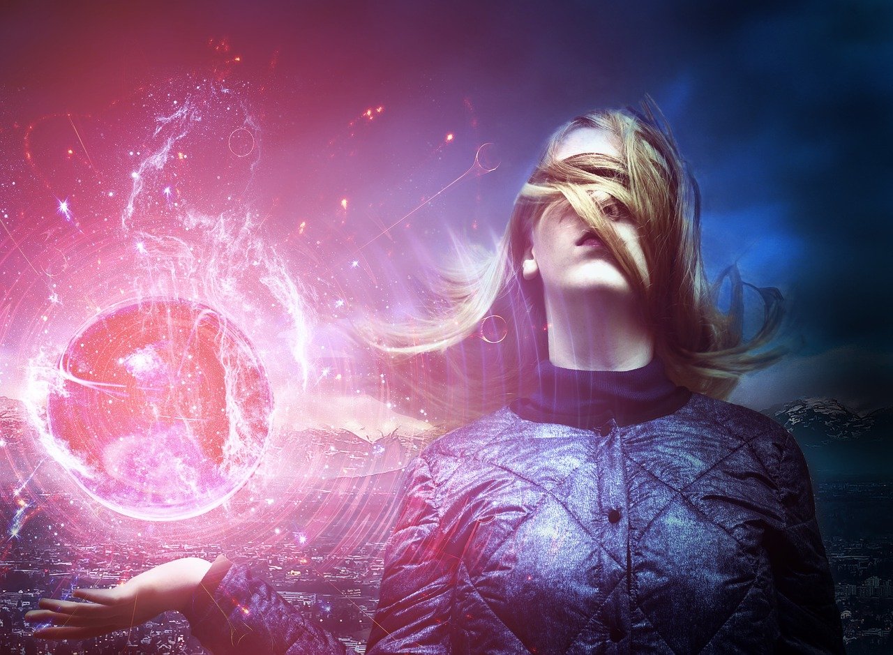 未来を想像する女性