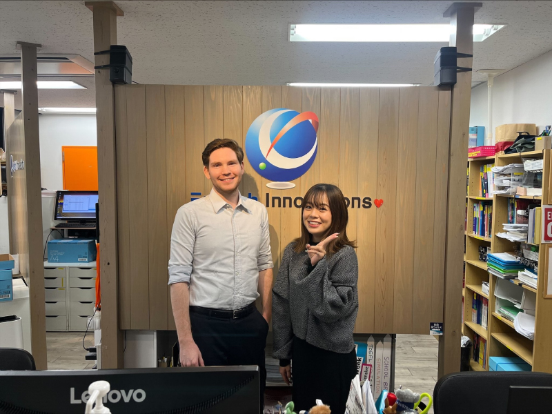 TOEFLアンバサダーのMayuさんとCassidy先生